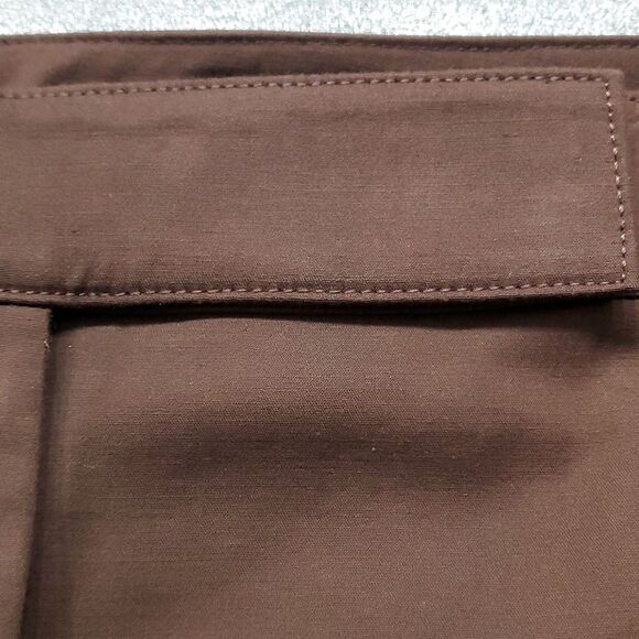 Ellen Tracy Brown capris Size 10. Good used condition and quality. - Picture 4 of 6
